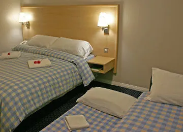 *** מלון Travelodge קורק אירלנד